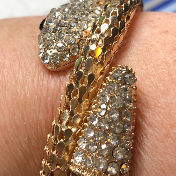 🐍coiled wrap snake bracelet -Betsey Johnson NWT - Picture 3 of 10